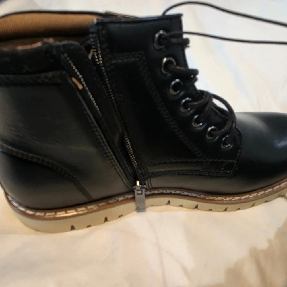 Steve Madden P-BOWERY Chukka Boot Mens 9.5 Black NEW Ortholite Side Zip Boots